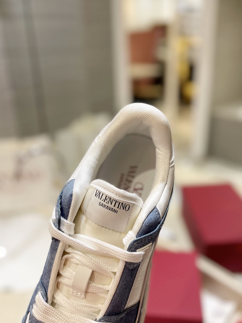 Valentino Sneakers